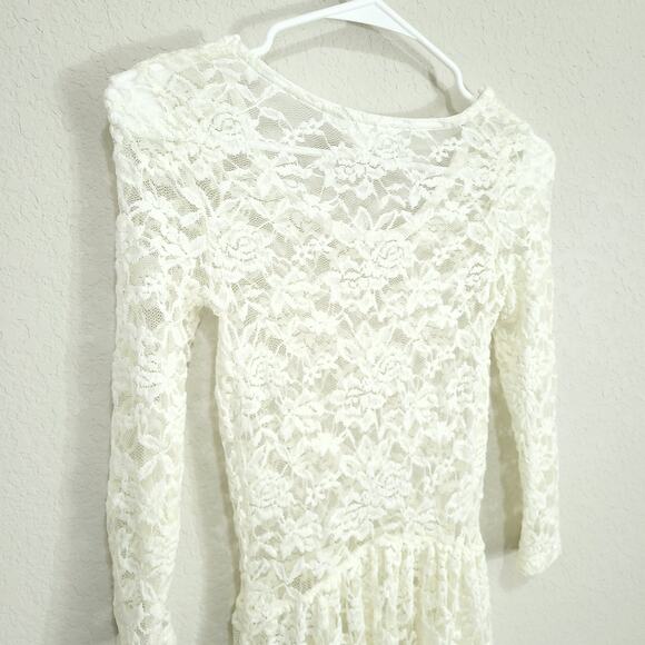 Decree Lace Top  Womens Junior XS Cream Peplum Pullover Feminine Soft Girl - Picture 10 of 11